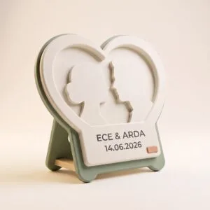 ECE ve ARDA isimli kalp çerçeveli çift rölyef plakası