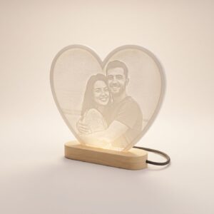Ahşap LED kaidede kalp biçimli fotoğraflı litofan lamba